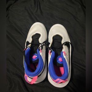 Basketball shoes 7Y